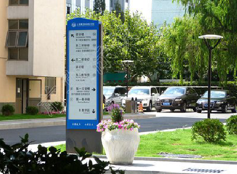 贺州传统的学校标识系统有什么问题？